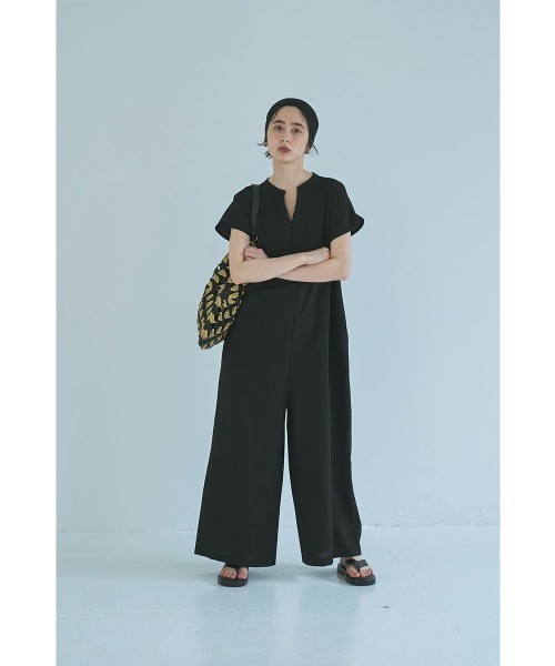 marjour(マージュール)の「EFFORTLESS AIRY WIDE JUMPSUIT(サロペット/オーバーオール・レディース・ブラック/ブラウン・M)」の2枚目の写真