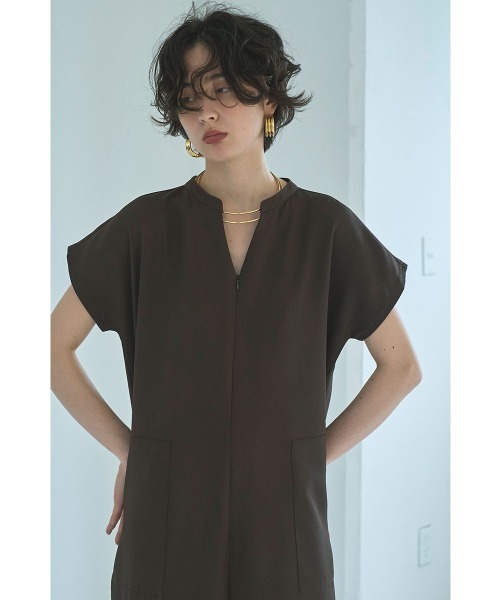 marjour(マージュール)の「EFFORTLESS AIRY WIDE JUMPSUIT(サロペット/オーバーオール・レディース・ブラック/ブラウン・M)」の4枚目の写真