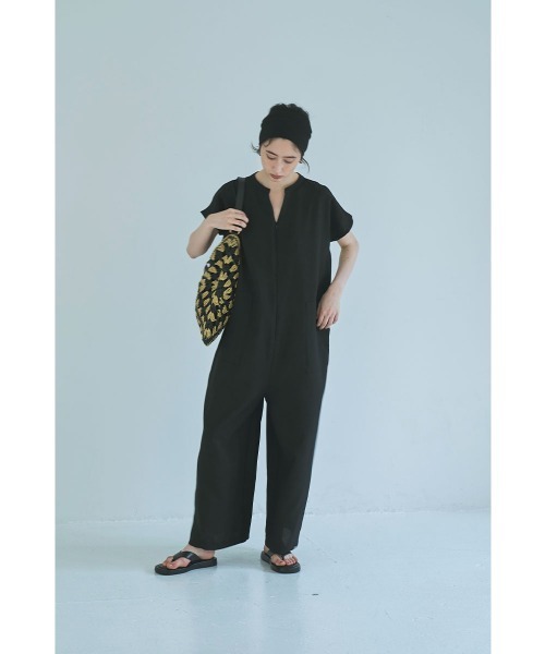 marjour(マージュール)の「EFFORTLESS AIRY WIDE JUMPSUIT(サロペット/オーバーオール・レディース・ブラック/ブラウン・M)」の9枚目の写真