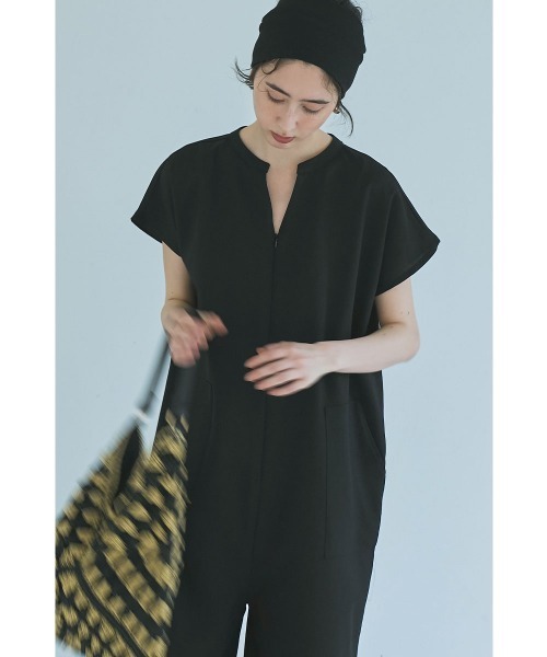 marjour(マージュール)の「EFFORTLESS AIRY WIDE JUMPSUIT(サロペット/オーバーオール・レディース・ブラック/ブラウン・M)」の10枚目の写真