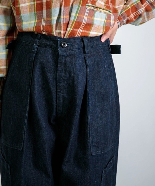 D.M.G.（ドミンゴ）の「[D.M.G. / ディーエムジー] 10ozジェルドデニム USメカニックイージーパンツ（デニムパンツ・レディース・ワンウォッシュ・M/S）」の18枚目の写真