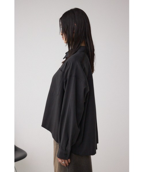 AZUL by moussy（アズールバイマウジー）の「ラウンドヘムルーズシャツ（シャツ/ブラウス・レディース・ブラウン/ブラック/グレイッシュベージュ・FREE）」の20枚目の写真