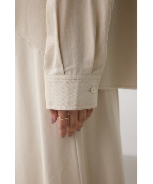 AZUL by moussy（アズールバイマウジー）の「ラウンドヘムルーズシャツ（シャツ/ブラウス・レディース・ブラウン/ブラック/グレイッシュベージュ・FREE）」の14枚目の写真