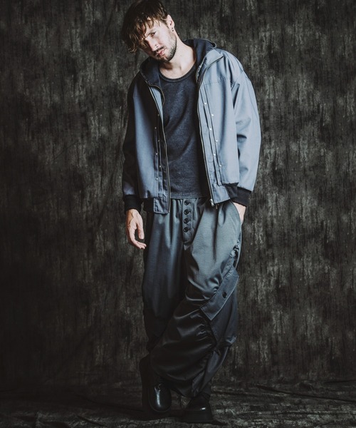 NO ID.（ノーアイディ）の「【NO ID.】Fraise High-Neck Zip Parka / フライス ハイ ネック ジップ パーカ（パーカー・メンズ・ホワイト/グレー/ブラック・2/1）」の7枚目の写真