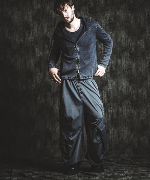 NO ID.（ノーアイディ）の「【NO ID.】Fraise High-Neck Zip Parka / フライス ハイ ネック ジップ パーカ（パーカー・メンズ・ホワイト/グレー/ブラック・2/1）」の19枚目の写真