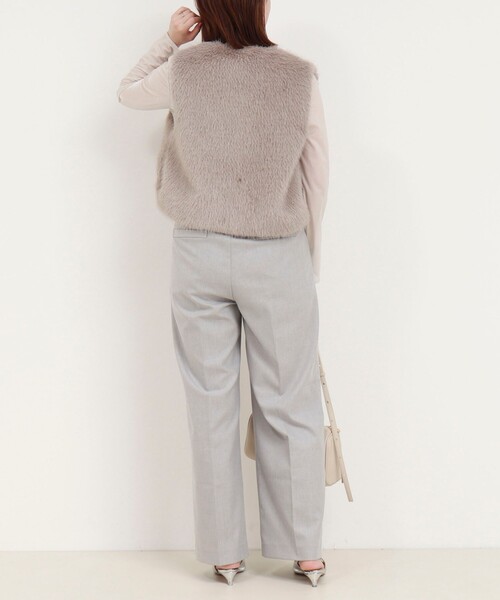 MICO COULIER（ミコクリエ）の「フェイクフォックスファーベスト（ブルゾン・レディース・グレイッシュベージュ/ベージュ・38）」の20枚目の写真