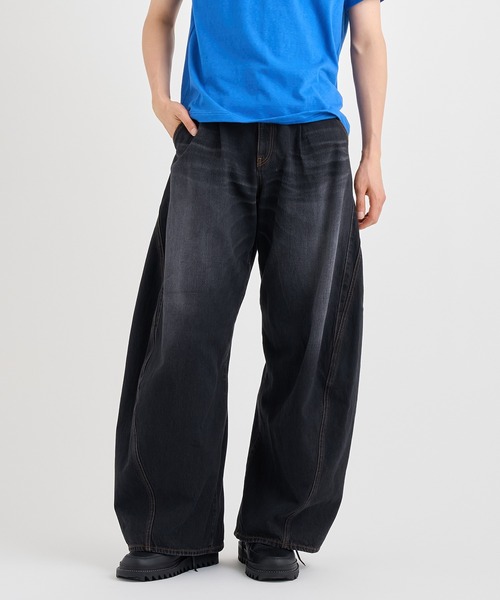 KHOKI（コッキ）の「【KHOKI / コッキ】3D cutting denim pants（デニムパンツ・メンズ・ベージュ/ブラック・3/2/1）」の2枚目の写真