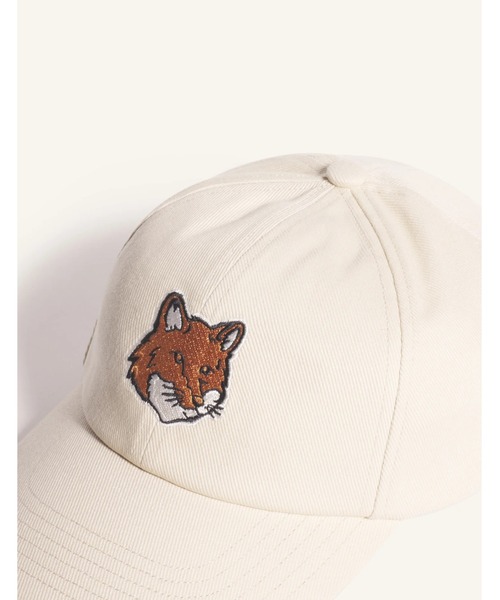 Maison Kitsune（メゾンキツネ）の「FOX HEAD CAP（キャップ・メンズ・ベージュ/ブラック/ライトベージュ・U）」の12枚目の写真