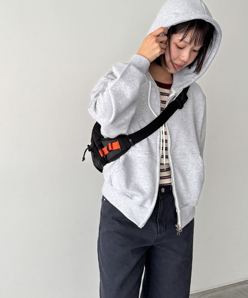CANAL JEAN（キャナルジーン）の「Marmot　Excursion ウエストバッグ（ボディバッグ/ウエストポーチ・レディース・ブラック・ONE SIZE）」の3枚目の写真