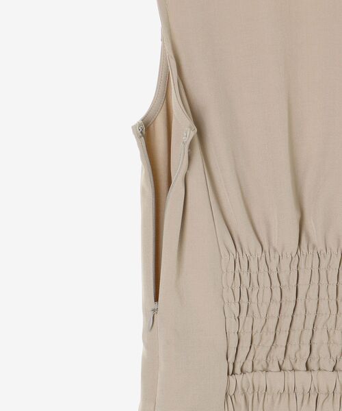 MAJESTIC LEGON（マジェスティックレゴン）の「ドッキングノースリーブミニワンピース（ワンピース・レディース・ベージュ/ブラック・MEDIUM）」の5枚目の写真