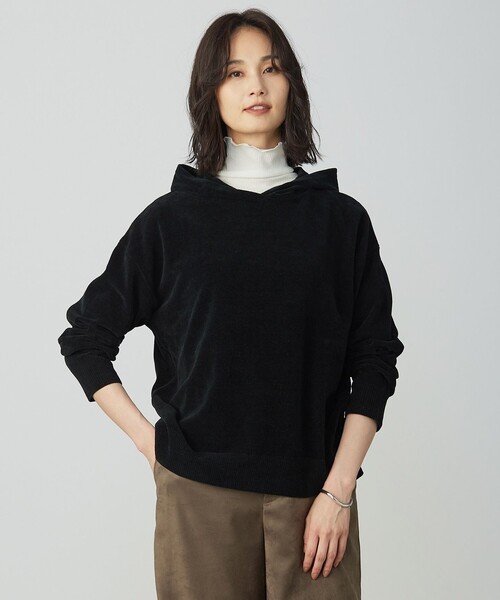J.PRESS(ジェイプレス)の「CHENILLE フーデッド ニット(ニット/セーター・レディース・ブラック系/ベージュ系/ライトグレー系・LARGE/MEDIUM)」の2枚目の写真