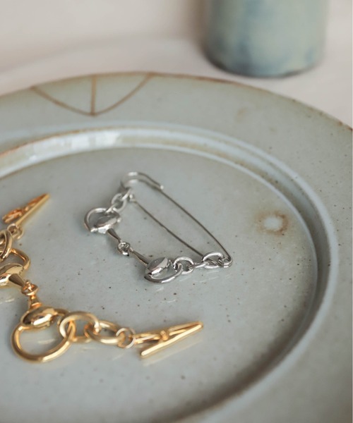 rapiecage（ラピエサージュ）の「ビットパーツキルトピン（ブローチ/コサージュ・レディース・シルバー・FREE）」の2枚目の写真