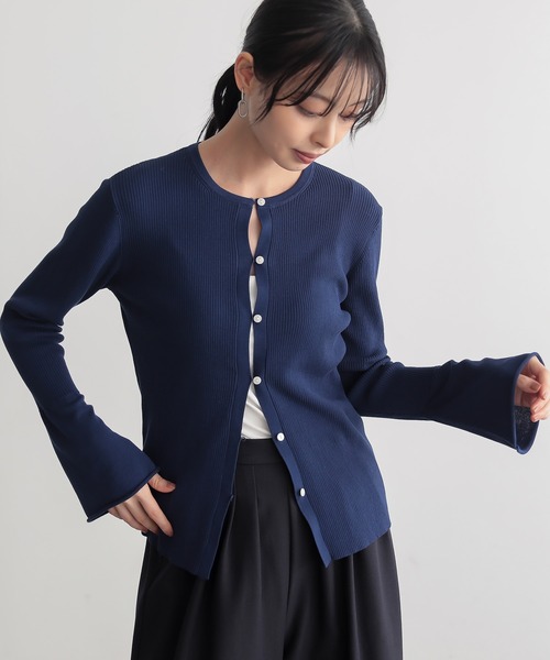 for/c(フォーシー)の「コットン混やわらかループボタンリブカーディガン【サスティナブル】(カーディガン/ボレロ・レディース・ブラウン/ブラック/ブルー/オフホワイト・L/M)」の11枚目の写真