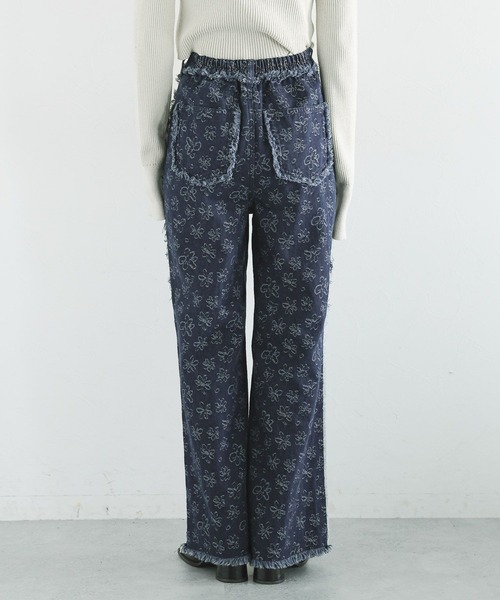 RAGEBLUE（レイジブルー）の「フラワー柄フリンジデニムパンツ/セットアップ対応（デニムパンツ・レディース・ネイビー・FREE）」の8枚目の写真