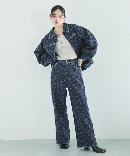 RAGEBLUE（レイジブルー）の「フラワー柄フリンジデニムパンツ/セットアップ対応（デニムパンツ・レディース・ネイビー・FREE）」の2枚目の写真