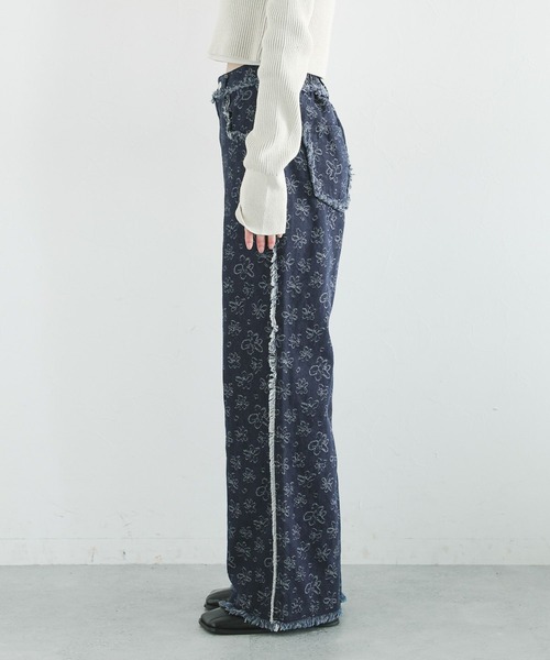 RAGEBLUE（レイジブルー）の「フラワー柄フリンジデニムパンツ/セットアップ対応（デニムパンツ・レディース・ネイビー・FREE）」の7枚目の写真