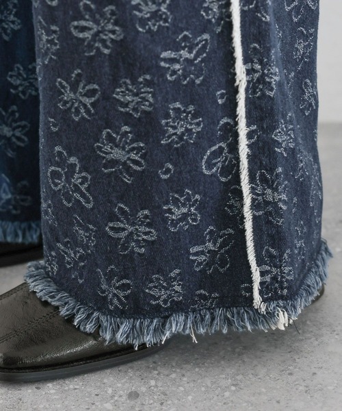 RAGEBLUE（レイジブルー）の「フラワー柄フリンジデニムパンツ/セットアップ対応（デニムパンツ・レディース・ネイビー・FREE）」の13枚目の写真