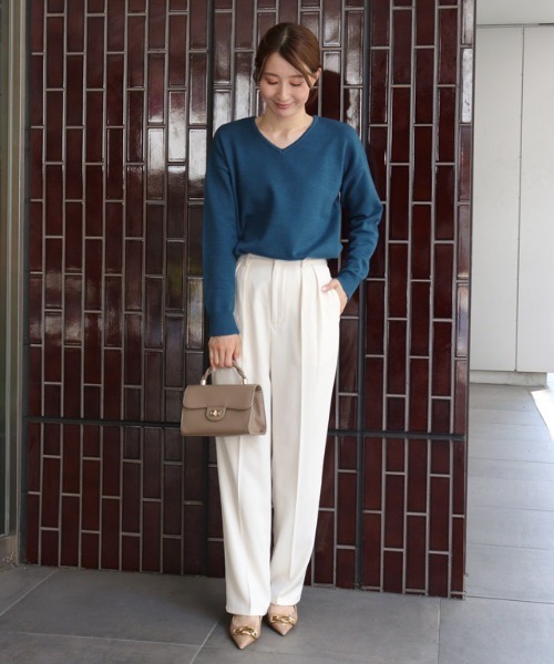 Pierrot(ピエロ)の「プレミアムカシミヤタッチVネックオーバーサイズニット(ニット/セーター・レディース・チャコール/ベージュ/インディゴブルー/ブラック/アイボリー/ピンク系その他・M/L)」の14枚目の写真