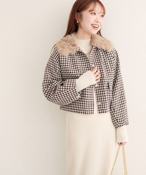 natural couture（ナチュラルクチュール）の「ファー衿付きショート丈ジャケット（その他アウター・レディース・その他1/ブラック/オフホワイト/ブラウン・FREE）」の9枚目の写真