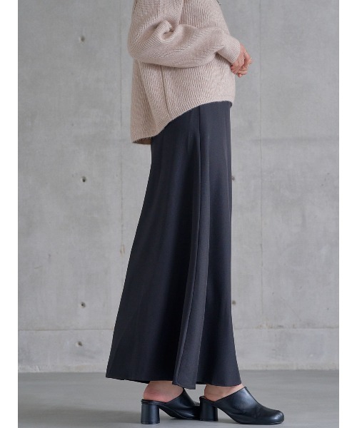 attiree(アティレー)の「Aラインフレアスカート(スカート・レディース・チャコールグレー/ブラック・SMALL/MEDIUM/LARGE/X-LARGE)」の4枚目の写真