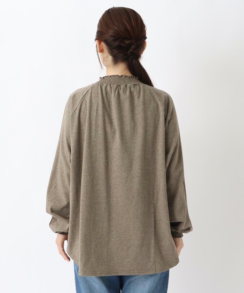 one'sterrace(ワンズテラス)の「コットンシャーリング 長袖ラグランプルオーバー(Tシャツ/カットソー・レディース・ブラック系8/アイボリー系8/ブラウン系8・02)」の6枚目の写真