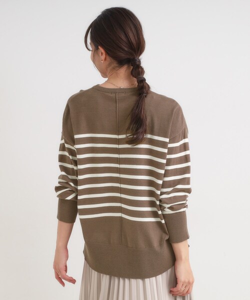 DRESKIP（ドレスキップ）の「【高レビュー/洗濯機可】ゆるシルエットで体型カバー もちもちニット（ニット/セーター・レディース・ブラック/ホワイト系5/ブラウン系3/オレンジ/ブルー系その他・01/02/03/04）」の11枚目の写真