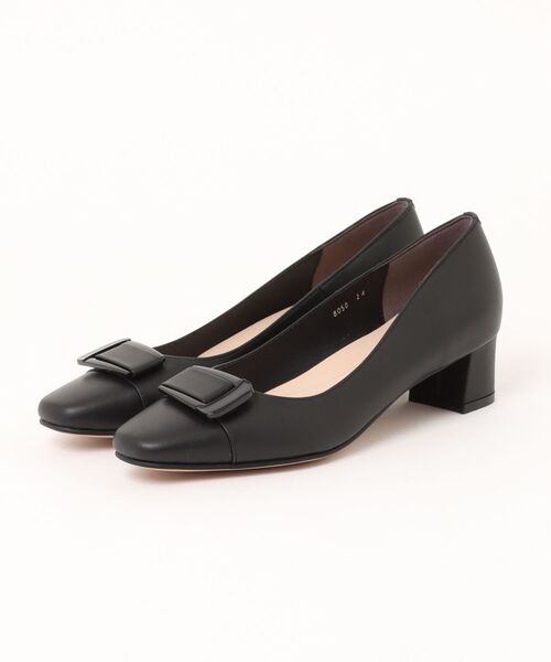 MELMO(メルモ)の「スクエアトゥバックルモチーフパンプス(パンプス・レディース・ブラック/ベージュ・22.5cm/23.0cm/23.5cm/24.0cm/24.5cm)」の1枚目の写真