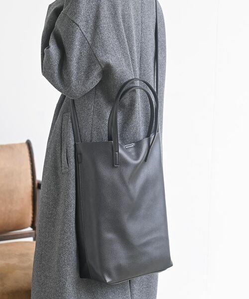 rps(アールピーエス)の「フェイクレザーショルダーBAG(ショルダーバッグ・レディース・アイボリー/ブラック/ボルドー/ブラウン/モカ・フリー)」の1枚目の写真