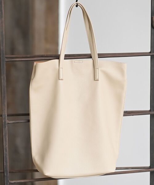 rps(アールピーエス)の「フェイクレザーショルダーBAG(ショルダーバッグ・レディース・アイボリー/ブラック/ボルドー/ブラウン/モカ・フリー)」の11枚目の写真