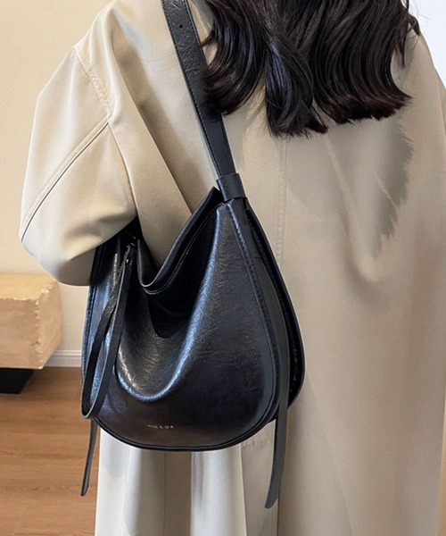 florist(フローリスト)の「2WAY/3WAY ヴィンテージレザー調ラウンドショルダーバッグ(ショルダーバッグ・レディース・アッシュブラウン/モカ/ブラック・FREE)」の12枚目の写真