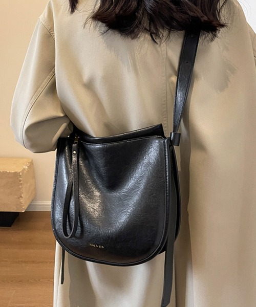 florist(フローリスト)の「2WAY/3WAY ヴィンテージレザー調ラウンドショルダーバッグ(ショルダーバッグ・レディース・アッシュブラウン/モカ/ブラック・FREE)」の14枚目の写真