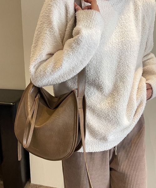 florist(フローリスト)の「2WAY/3WAY ヴィンテージレザー調ラウンドショルダーバッグ(ショルダーバッグ・レディース・アッシュブラウン/モカ/ブラック・FREE)」の21枚目の写真