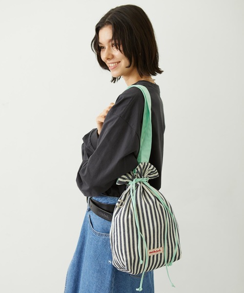 MILKFED.(ミルクフェド)の「STRIPED TOTE BAG(トートバッグ・レディース・ライトブルー/ブラック/レッド・ONE SIZE)」の2枚目の写真