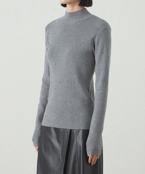 CAST:（キャストコロン）の「【1枚で着映える】スタッズタートルニット（ニット/セーター・レディース・ブラウン系その他5/ブラック/グレー/オフホワイト・M）」の10枚目の写真