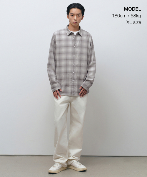 MUSINSA STANDARD（ムシンサスタンダード）の「リラックスドオンブレチェックシャツ3 [ダスティベージュ/グレー]（シャツ/ブラウス・メンズ・その他・SMALL/MEDIUM/LARGE/X-LARGE/XX-LARGE）」の2枚目の写真