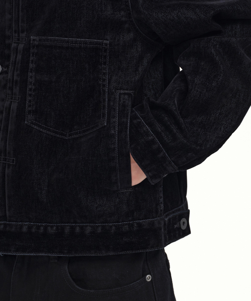 MUSINSA STANDARD（ムシンサスタンダード）の「ベルベットリラックスドデニムトラッカージャケット[ブラック]（デニムジャケット・メンズ・その他・MEDIUM/LARGE/X-LARGE/XX-LARGE）」の7枚目の写真