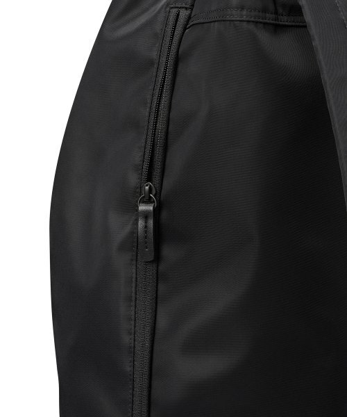 MUSINSA STANDARD（ムシンサスタンダード）の「ナイロンダッフルスリングバッグ[ブラック]（メッセンジャーバッグ・レディース・その他・FREE）」の11枚目の写真