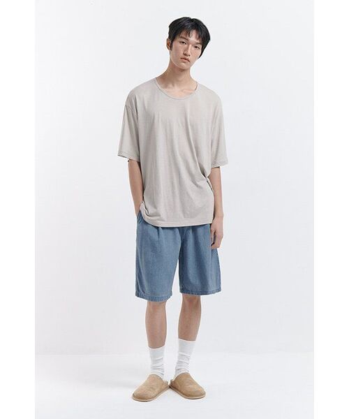 MUSINSA STANDARD（ムシンサスタンダード）の「ライトウェイトワンタックワイドバンディングデニムショーツ[ライトインディゴ]（デニムパンツ・メンズ・その他・26/28/30/32/34/36/38/40/42）」の7枚目の写真