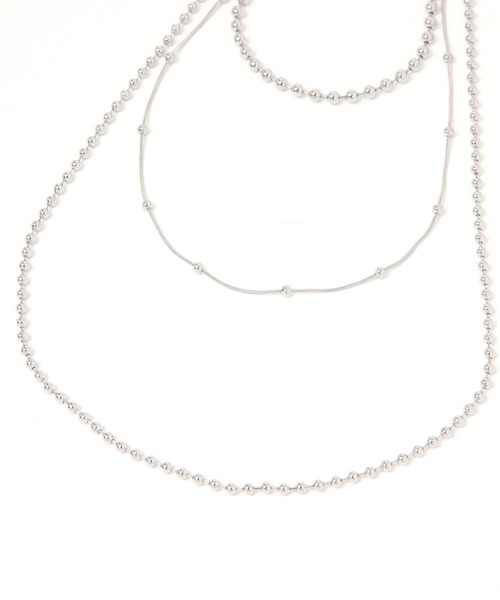 LEPSIM(レプシィム)の「ステンレス3連ボールネックレス 608080(ネックレス・レディース・シルバー/シルバー系その他・ONE SIZE)」の5枚目の写真