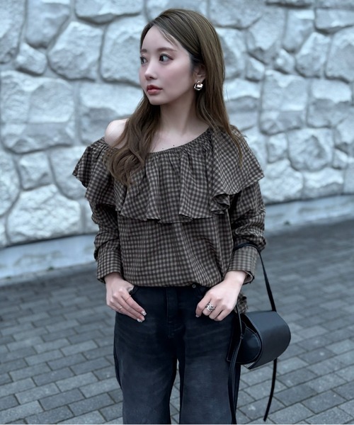 LAULEN(ローレン)の「check ruffle frill choker blouse /チェックラッフルフリルチョーカーブラウス(シャツ/ブラウス・レディース・ブラック/ブラウン/ベージュ・FREE)」の2枚目の写真