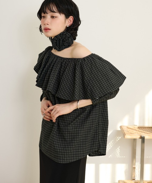 LAULEN(ローレン)の「check ruffle frill choker blouse /チェックラッフルフリルチョーカーブラウス(シャツ/ブラウス・レディース・ブラック/ブラウン/ベージュ・FREE)」の4枚目の写真