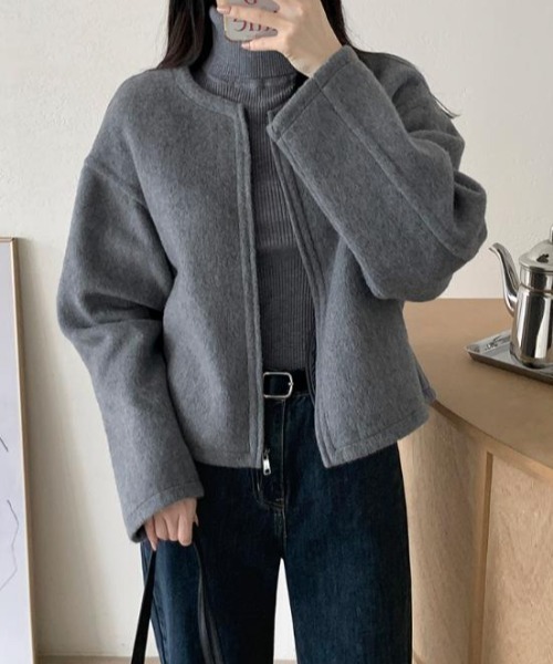 semplice(センプリチェ)の「丸首の毛はファスナー付きショート丈コート女(その他アウター・レディース・ベージュ/ブラウン/グレー・F)」の1枚目の写真