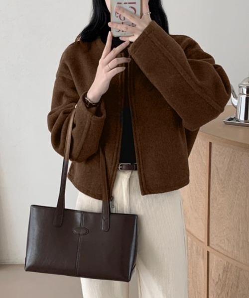 semplice(センプリチェ)の「丸首の毛はファスナー付きショート丈コート女(その他アウター・レディース・ベージュ/ブラウン/グレー・F)」の8枚目の写真