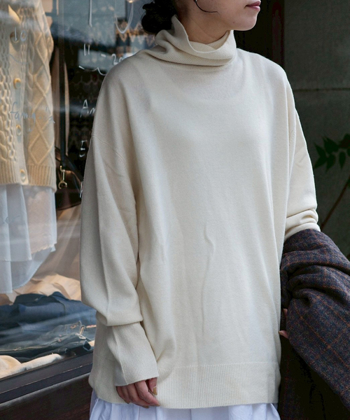 JOURNAL STANDARD LUXE（ジャーナルスタンダード　ラックス）の「カシミヤ タートルネックプルオーバー（ニット/セーター・レディース・チャコールグレー/ホワイト/ブラウン/スカイブルー・FREE）」の2枚目の写真