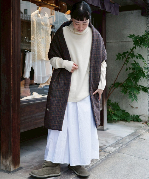 JOURNAL STANDARD LUXE（ジャーナルスタンダード　ラックス）の「カシミヤ タートルネックプルオーバー（ニット/セーター・レディース・チャコールグレー/ホワイト/ブラウン/スカイブルー・FREE）」の5枚目の写真