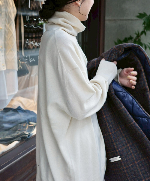 JOURNAL STANDARD LUXE（ジャーナルスタンダード　ラックス）の「カシミヤ タートルネックプルオーバー（ニット/セーター・レディース・チャコールグレー/ホワイト/ブラウン/スカイブルー・FREE）」の6枚目の写真