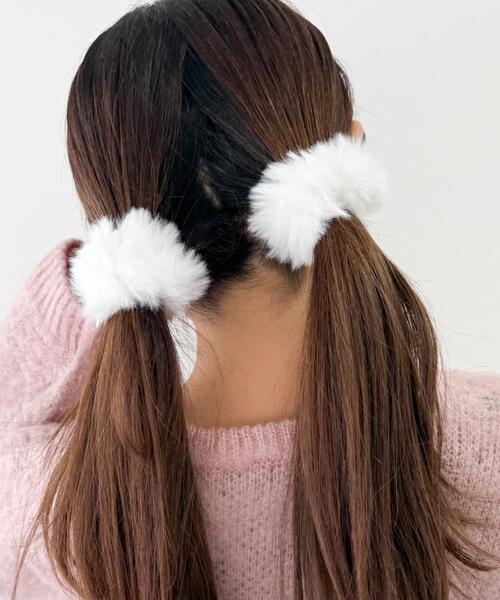 WEGO（ウィゴー）の「WEGO/【2点セット】ファーヘアゴム（ヘアゴム・レディース・ホワイト/ライトピンク・FREE）」の2枚目の写真