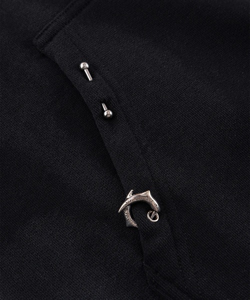 SUPPLIER（サプライヤー）の「SUPPLIER/サプライヤー Tribal Bones Pierced Zip Hoodie トライバル柄 オリジナルピアス付き フーディー（パーカー・メンズ・ブラック/グレー・M/L/XL）」の7枚目の写真