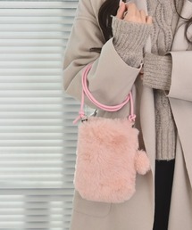 【float】ふわふわ ファー チャーム付きミニショルダーバッグ【6色展開】