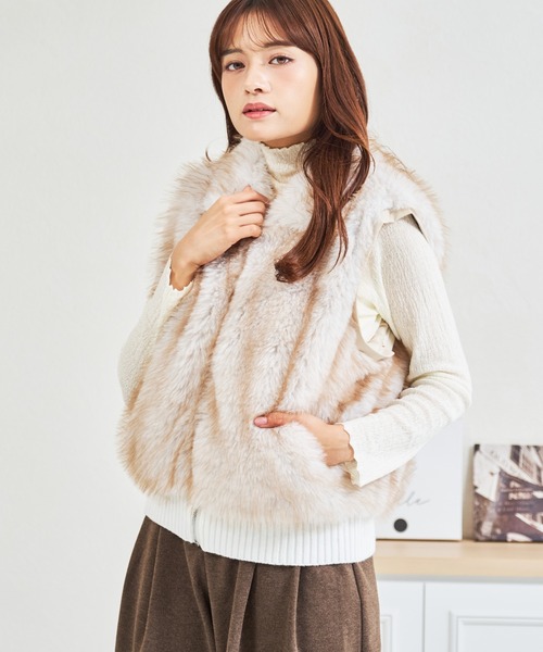 MISCH MASCH（ミッシュマッシュ）の「一部店舗限定 袖取り外しファーベスト（ベスト・レディース・アイボリー/モカ・ﾌﾘ-）」の19枚目の写真